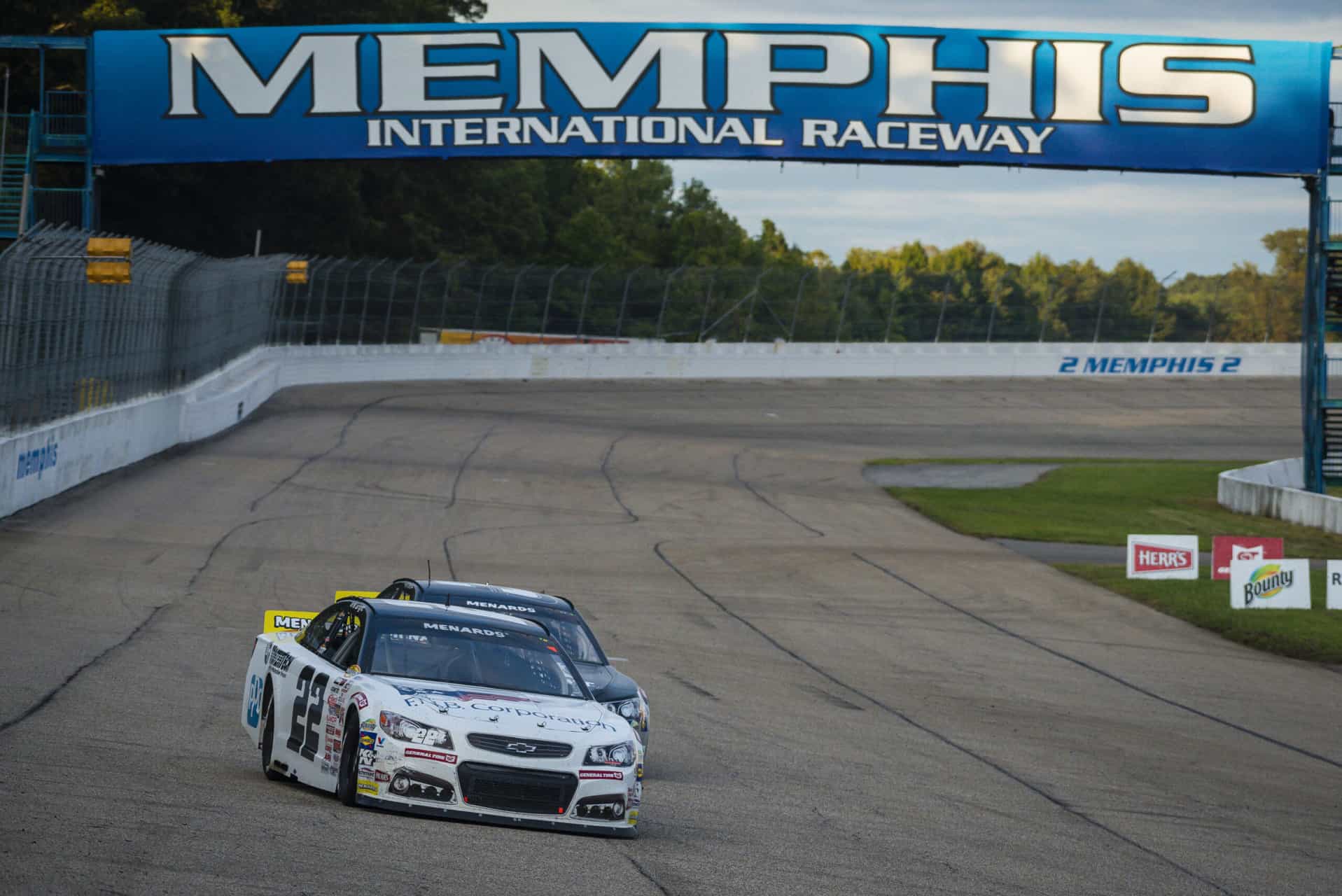 Read more about the article Kris Wright delivers Chad Bryant Racing another top-10 finish at Memphis International Raceway